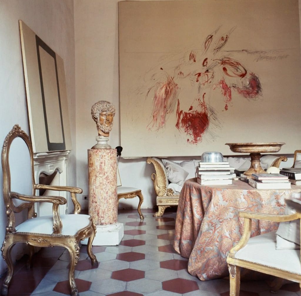 Cy Twombly rímsky byt interiér maľba antické sochy