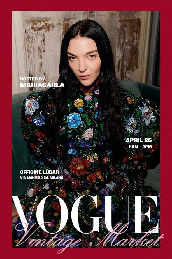 Plagát Vogue Vintage Market 2026 — modelka Mariacarla Boscono v kvetinovom outfite na červenom pozadí s logom Vogue.