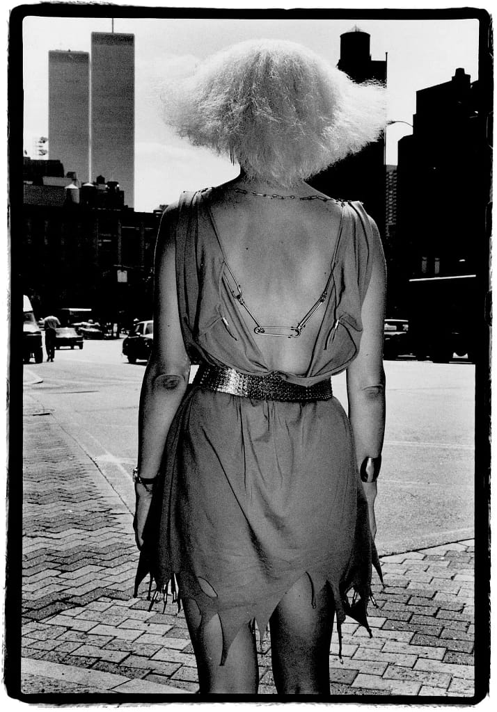 Downtown Woman, fotografia Amy Arbus (cca 1983)