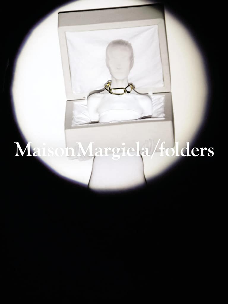 Záber z projektu Maison Margiela Folders venovaný anonymite, fotografia Giovanni Giannoni